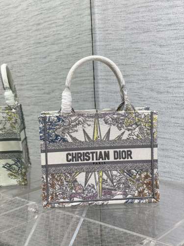 Handbag Dior size 26*8*22 cm