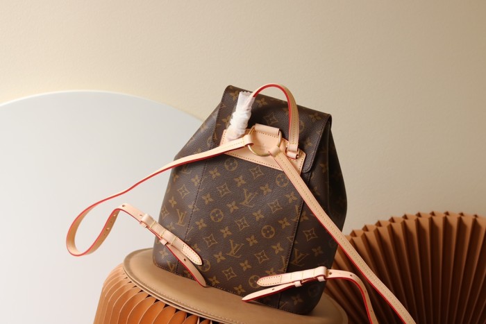 Handbag Louis Vuitton M43431 size 30x25x10cm