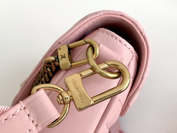 Handbag Louis Vuitton M56468 size 19/14/5 cm