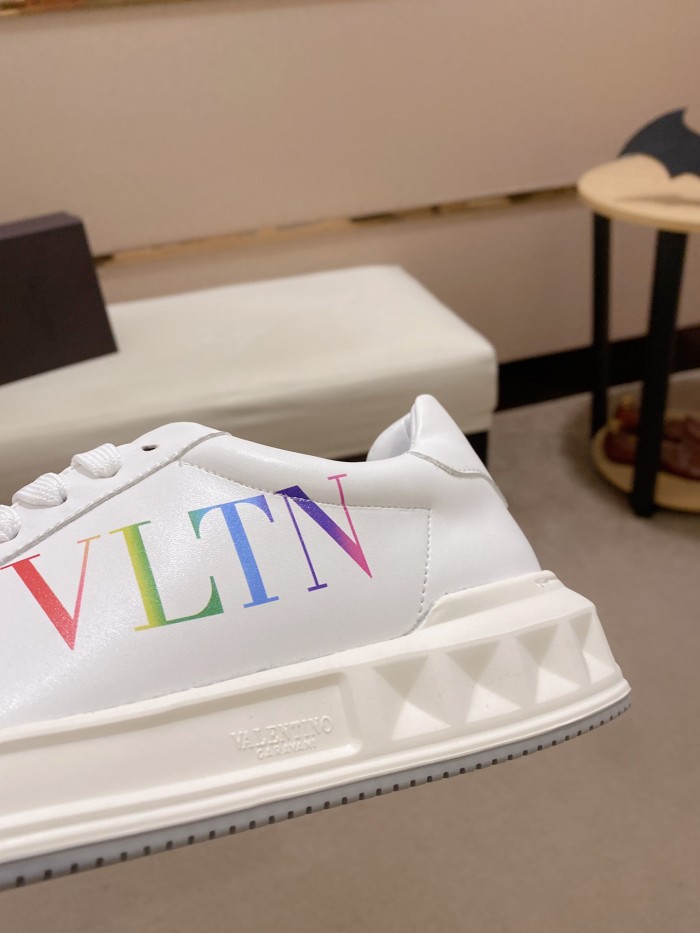 Valentino Garavani Low-top sneakers 9