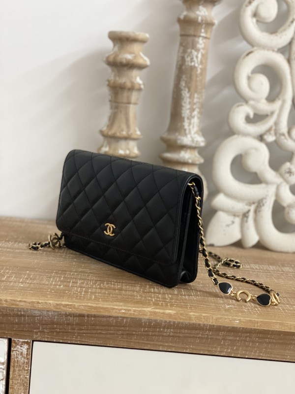 Handbag Chanel 81225 size 19 cm