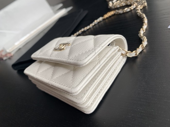 Handbag Chanel 2444 size 10cmx8cmx1.5 cm