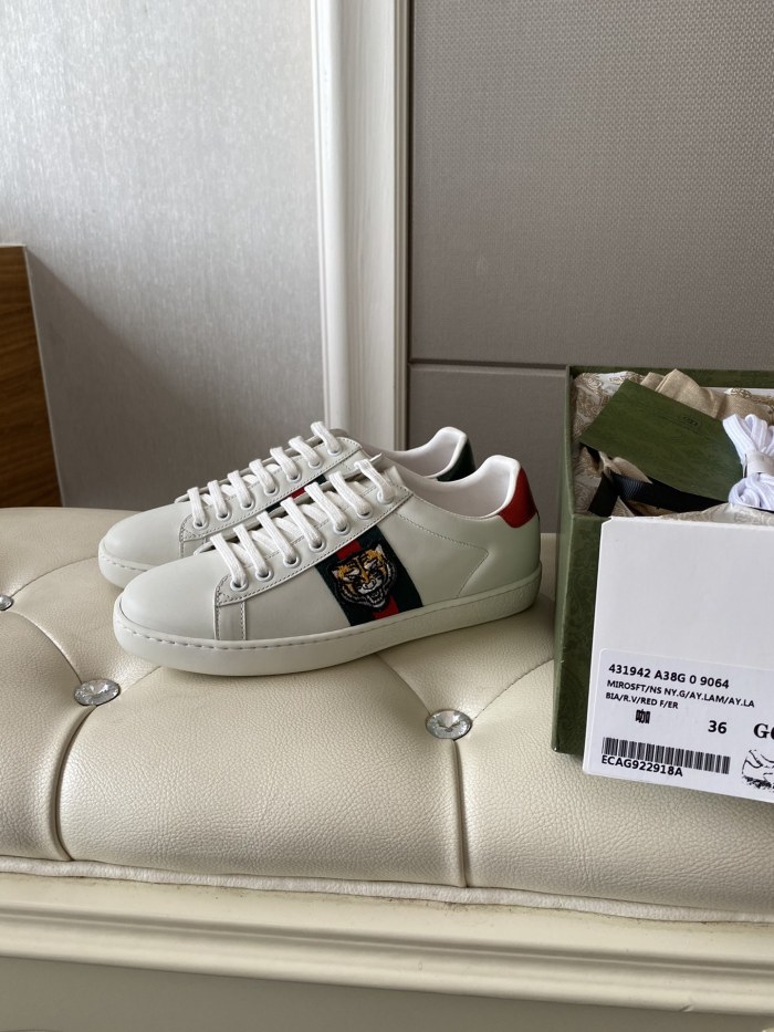 Gucci Women's Ace sneaker with bee sneaker 4