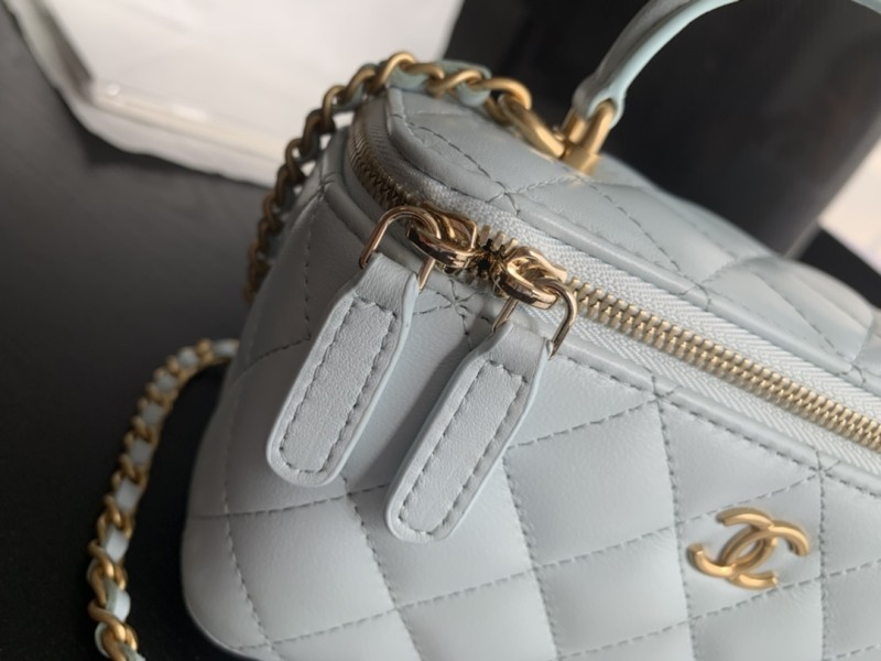 Handbag Chanel size 17.5cmx10cmx8 cm