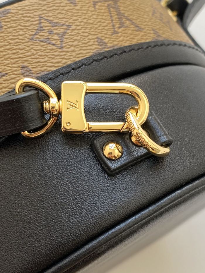 Handbag Louis Vuitton M43514 size 17.5x16.5X7.5cm