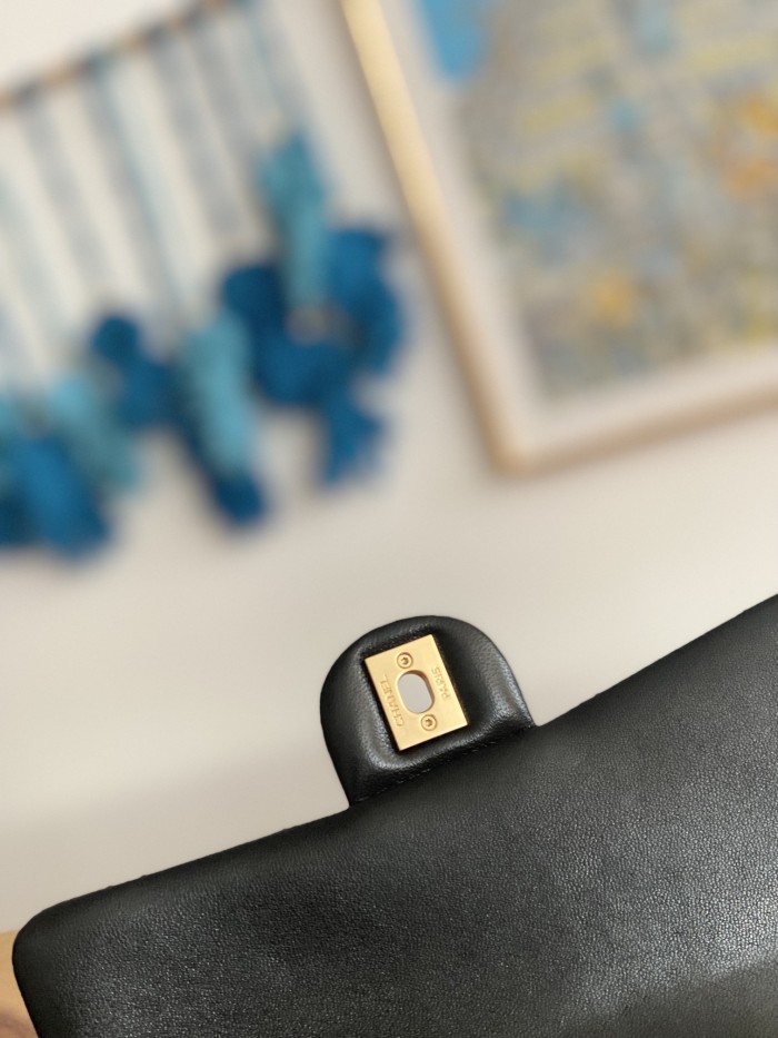 Handbag Chanel AS3393 size 14x22x8 cm