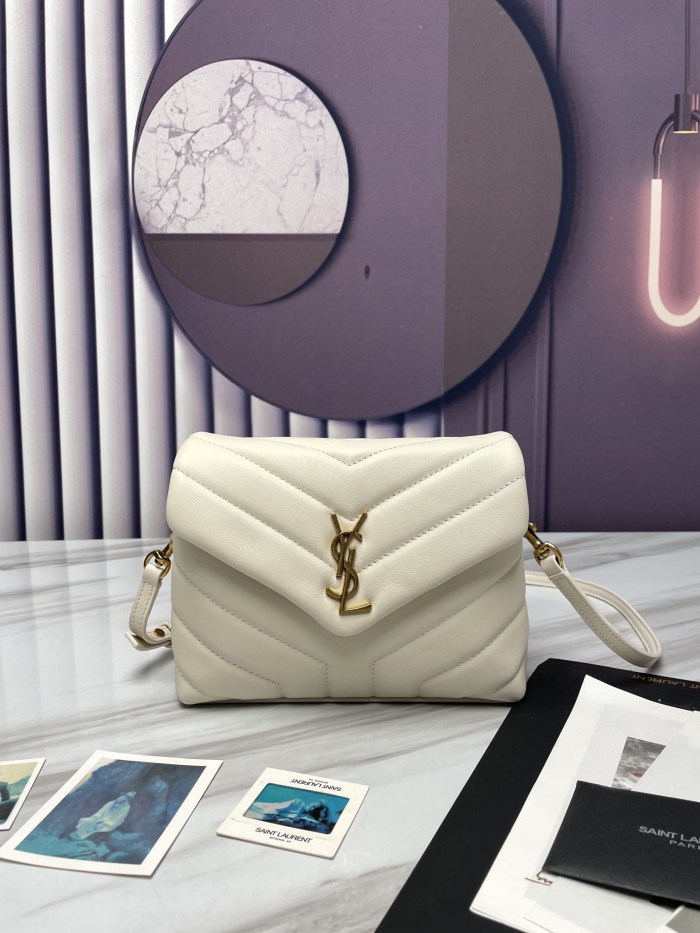 Handbags SAINT LAURENT 467072 size 20X14X7 cm