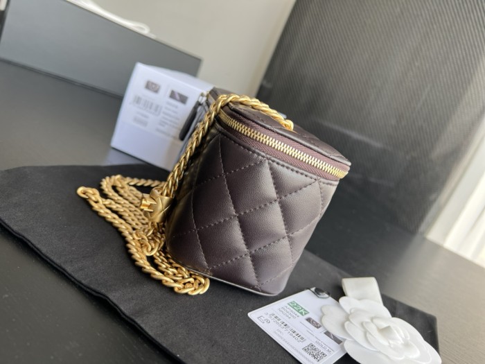 Handbag Chanel AP3044 size 17cmx9.5cmx8 cm