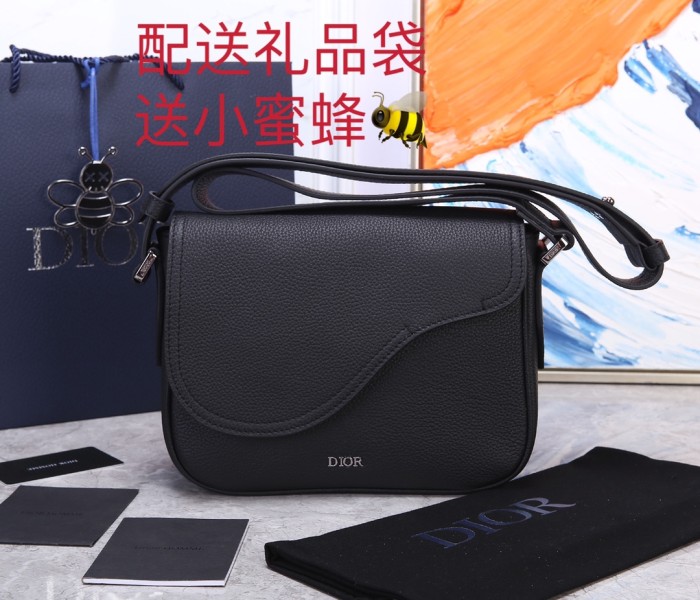 Handbag Dior 93322 size 23 x 18 x 6 cm