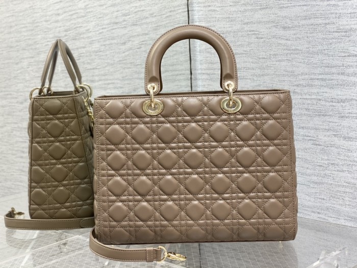 Handbag Dior size 32 cm