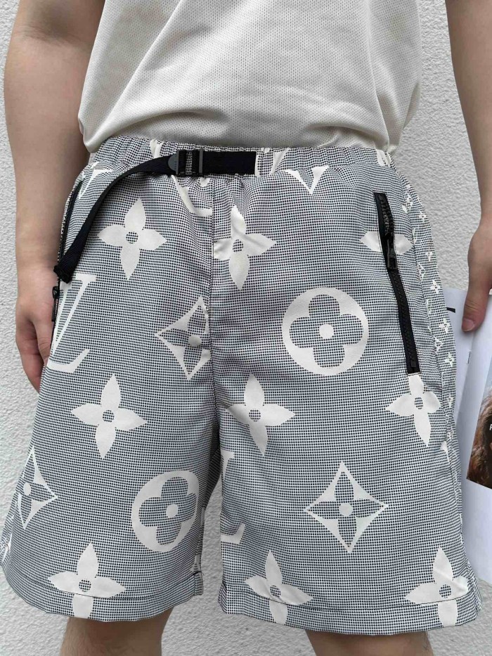 Clothes Louis Vuitton 400