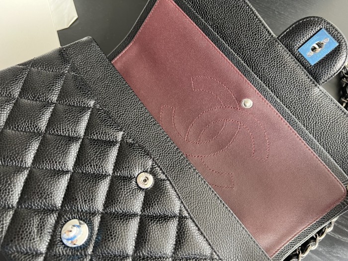 Handbag Chanel size 28 cm