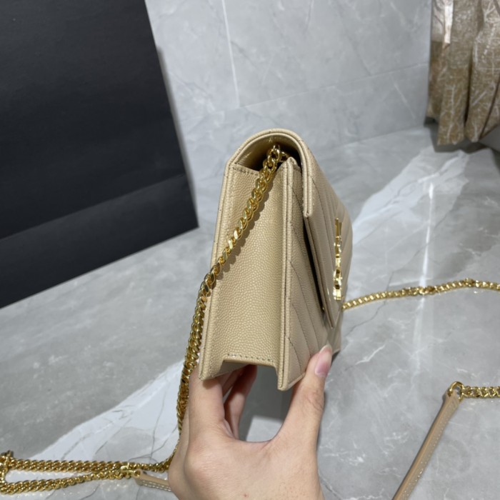 Handbags SAINT LAURENT 393953 size 19x11.5x4 cm