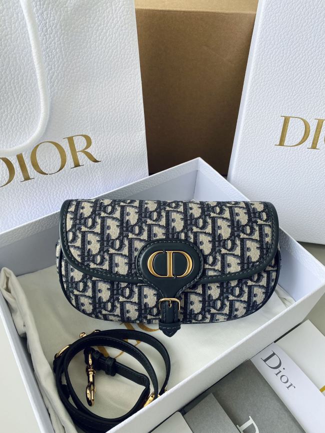 Handbag Dior 9327 size 22×13×5 cm
