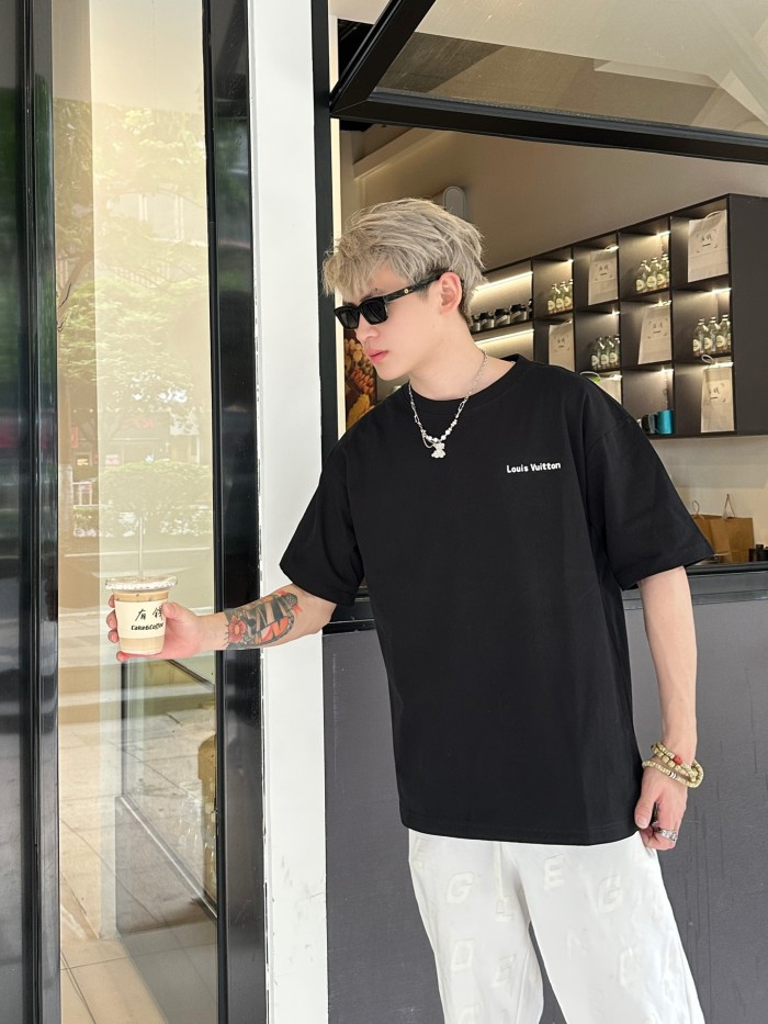 Clothes Louis Vuitton 341