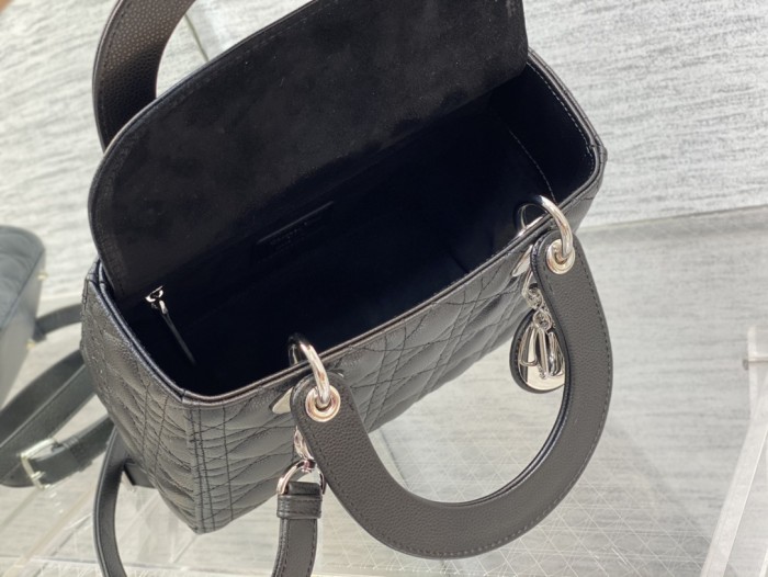 Handbag Dior size 24 cm