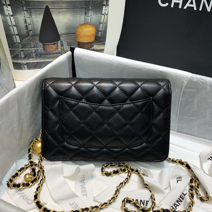 Handbag Chanel 81133 size 19 cm