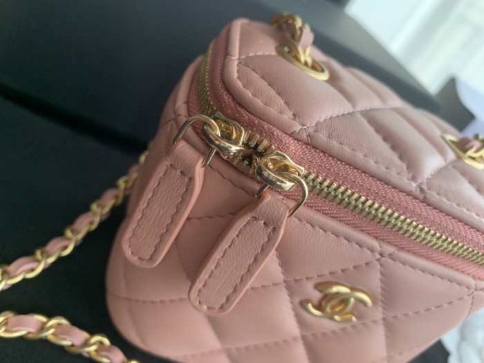 Handbag Chanel size 8.5cmx11cmx7 cm