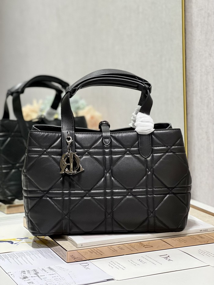 Handbag Dior 1188 size 30×36×15 cm
