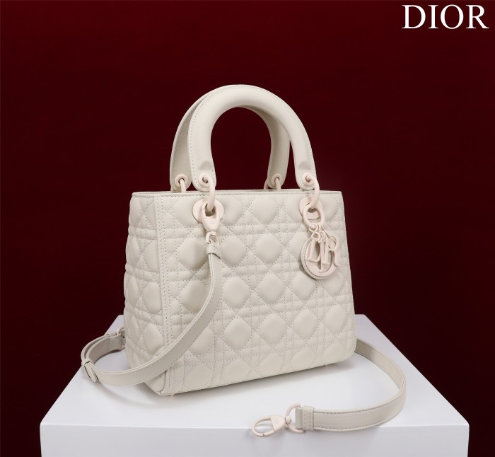 Handbag Dior M0565 size 32*24*12 cm