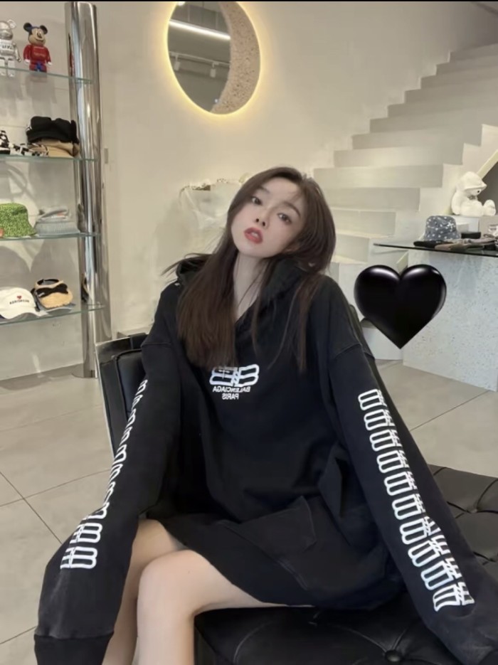 Clothes Balenciaga 54