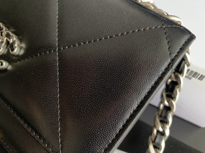 Handbag Chanel 0957 size 19 cm