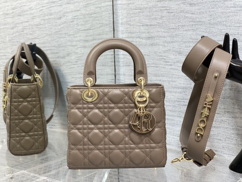 Handbag Dior size 20 cm