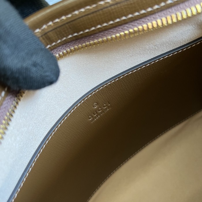 Handbag Gucci 672956 size 26*20*6 cm