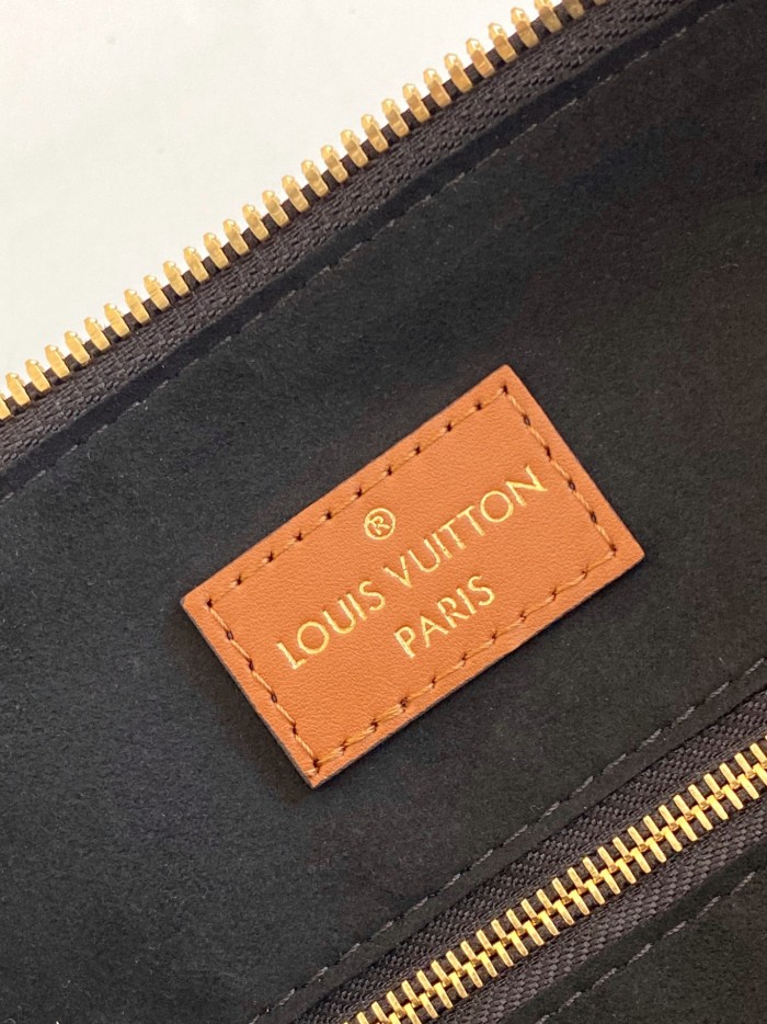Handbag Louis Vuitton M58524 size 25.0 x 19.0 x 15.0 cm