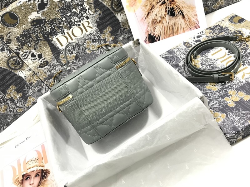 Handbag Dior S5488 size 18.5*13*10.5 cm
