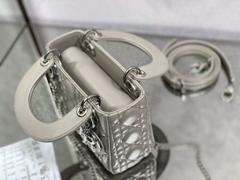 Handbag Dior size 17 cm