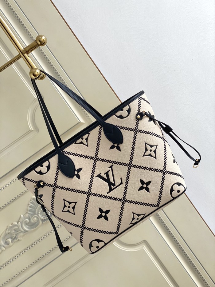 Handbag Louis Vuitton M46040 M46039 Monogram Empreinte size：31 x 28 x 14 cm