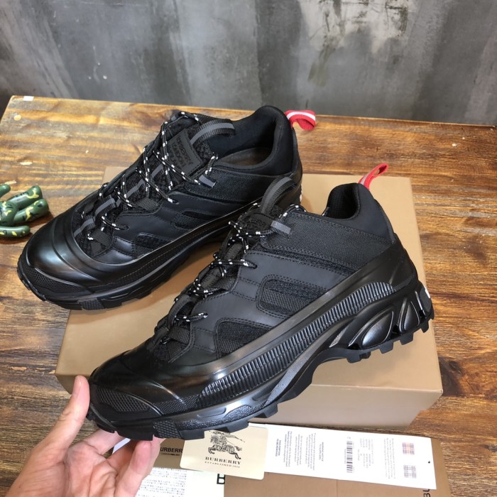 Burberry Arthur Vintage Sneaker 31