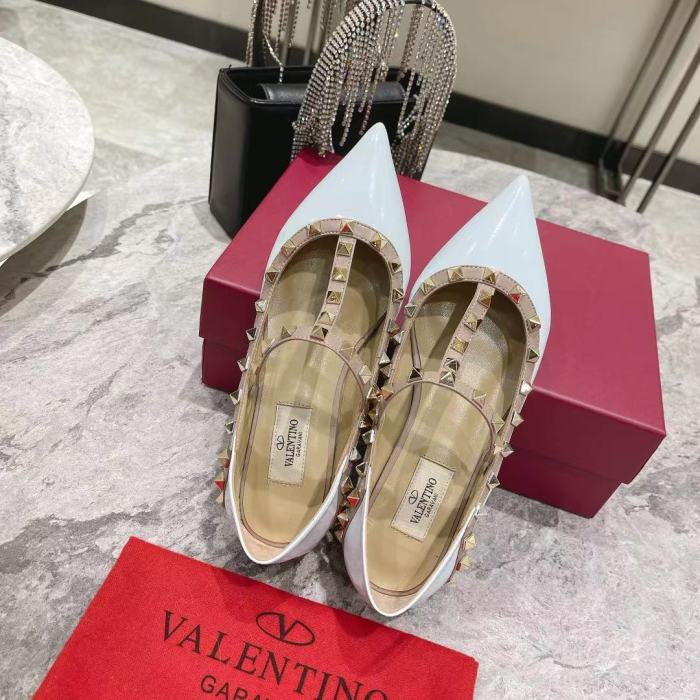 VALENTINO GARAVANI Roman Stud WOMEN 15