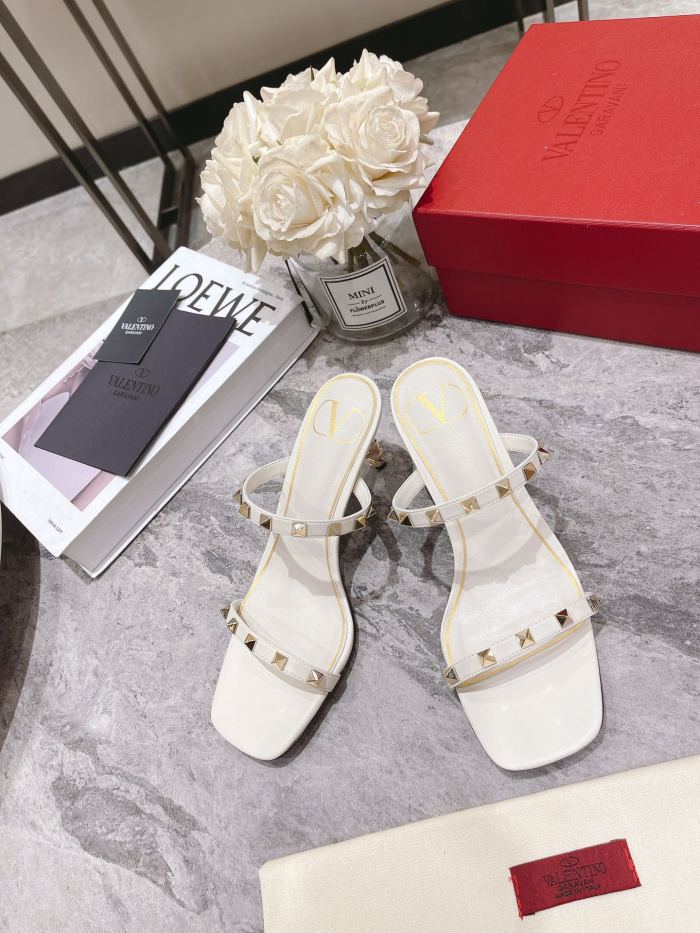 VALENTINO GARAVANI Rockstud WOMEN 3