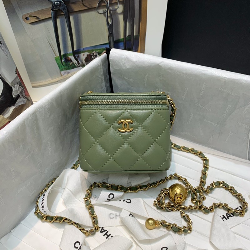 Handbag Chanel 81136 size 10.5 8.5 7 cm
