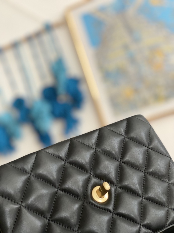 Handbag Chanel 3378 size 15cmX20cmX9 cm