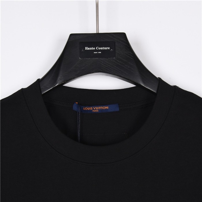 Clothes Louis Vuitton 426