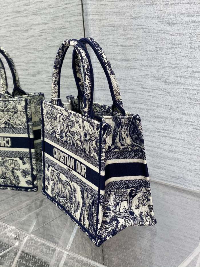 Handbag Dior size 26*8*22 cm