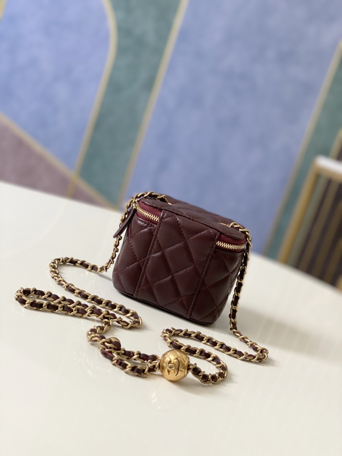 Handbag Chanel 81136 size 10.5 8.5 7 cm