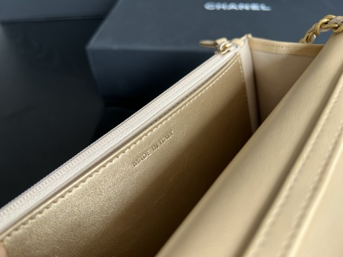 Handbag Chanel AP1450 size 19 cm
