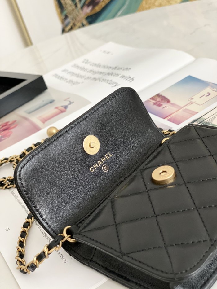 Handbag Chanel 81135 size 12.5 9 2.5 cm