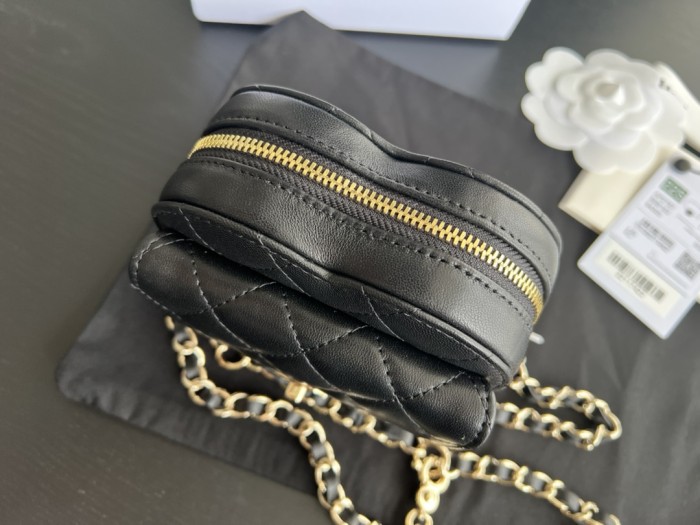 Handbag Chanel size 11 cm