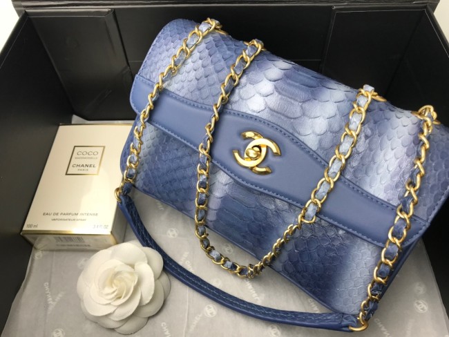 Handbag Chanel size 24.5cm*15.5cm*8.5 cm