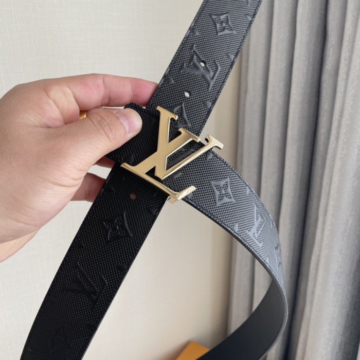 Louis Vuitton Belt 9 (width 4cm)