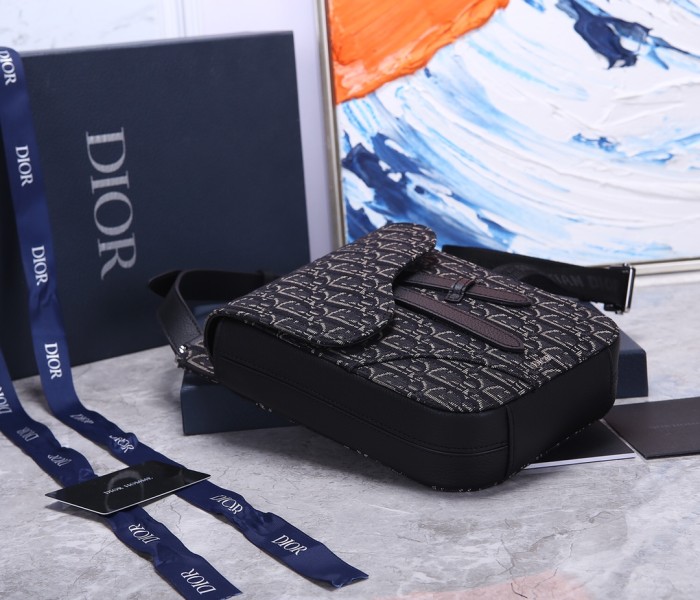 Handbag Dior CD93306 size 16*21*5 cm