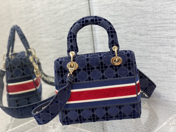 Handbag Dior size 24 cm