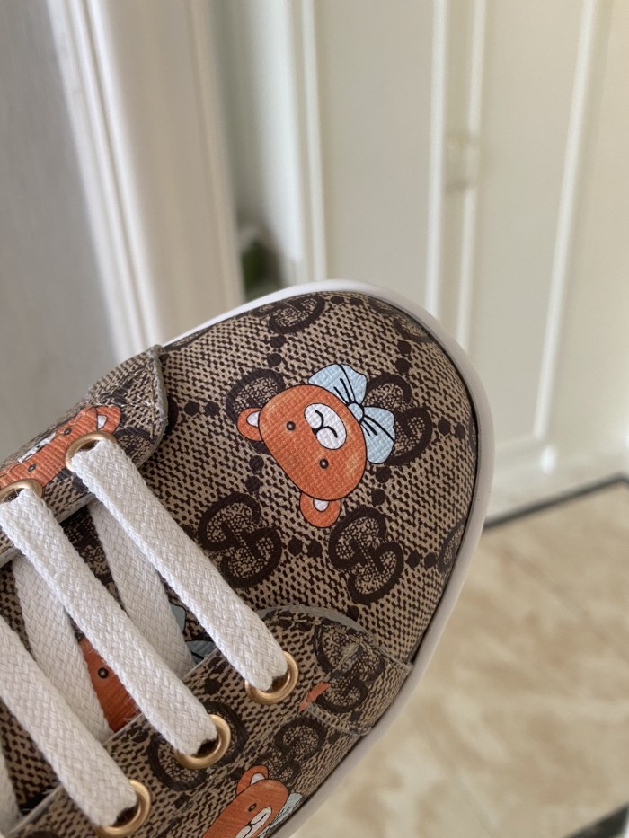 Gucci Women's Ace sneaker with bee sneaker 4