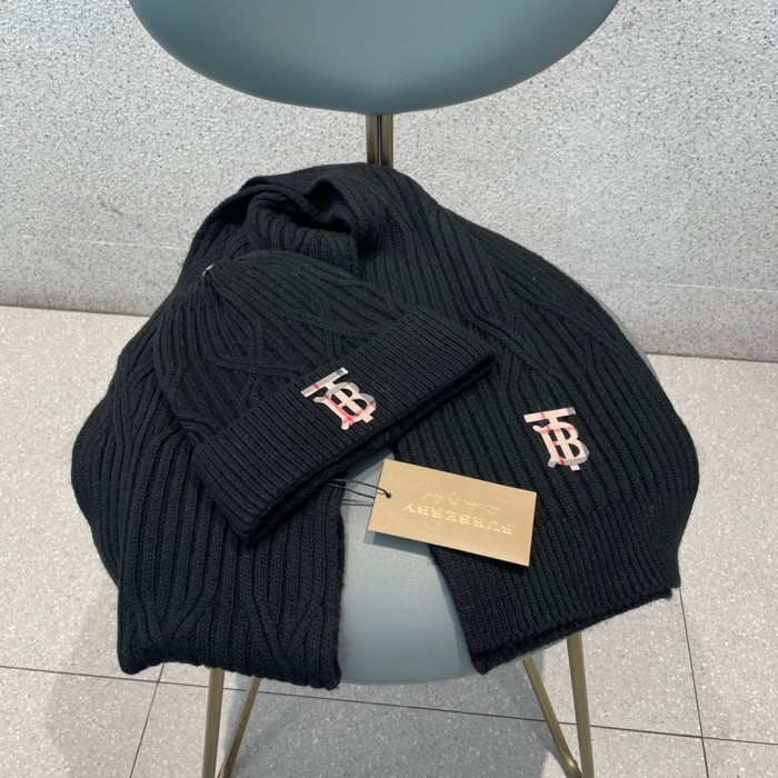 Hat & Scarf Burberry 1