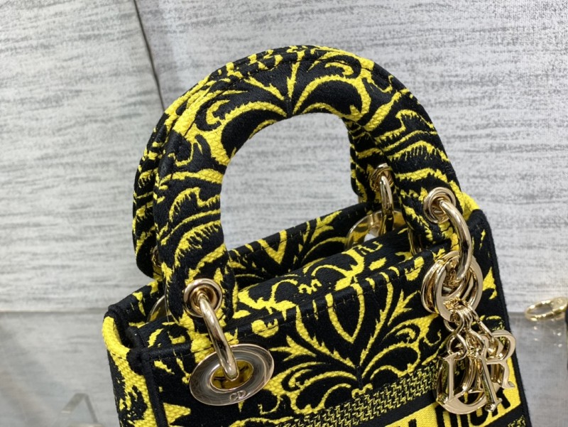 Handbag Dior size 17*7*15 cm